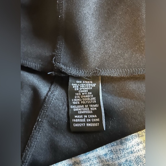 Le Chateau Black Midi Dress Size XS sleeveless - Picture 7 of 10